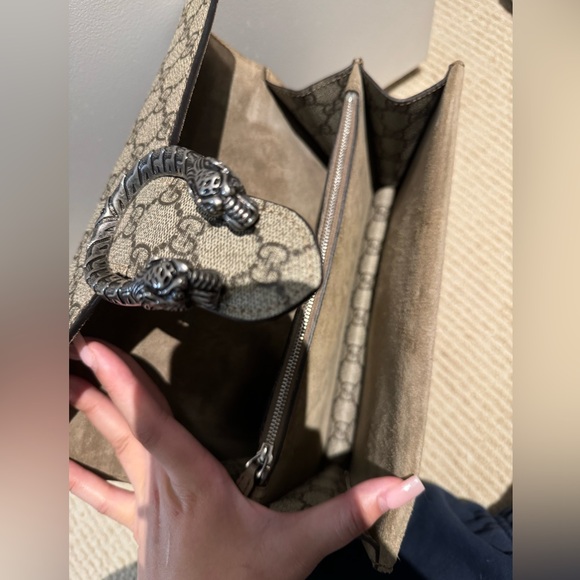Gucci Dionysus Shoulder Bag - Picture 4 of 5